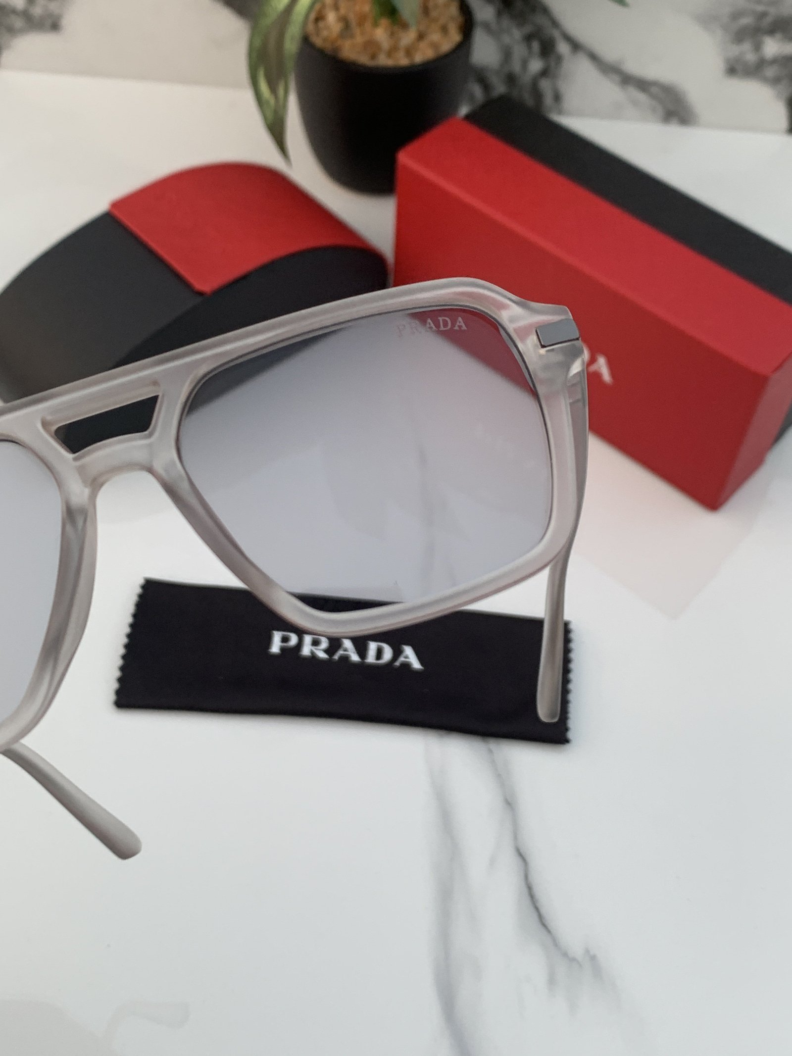 Branded Sunglasses PB 20 Grey (With Original Kit) - Image 2
