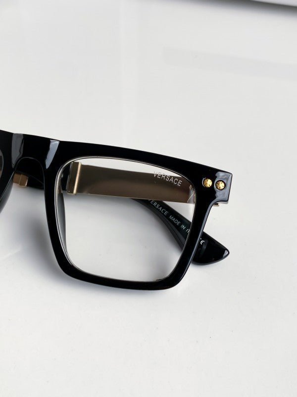 Branded Vce Black Gold Sunglasses Bt (With Original Kit) - Image 2