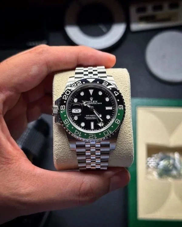 ROLEX GMT MASTER 2 STAINLESS STEEL WATCH - Image 4