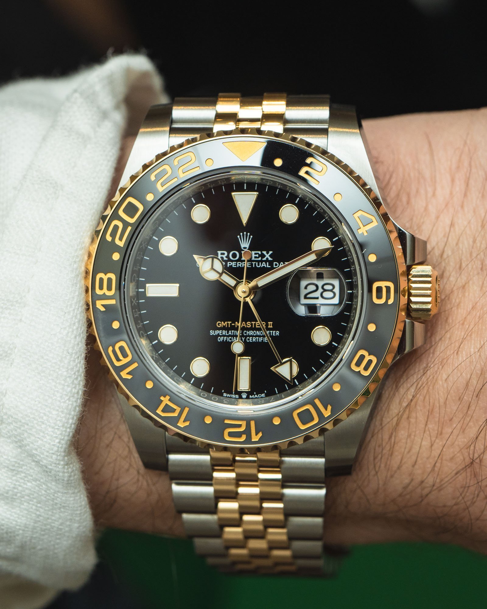 Rolex GMT-Master II yellow gold with a black dial and a Jubilee bracelet - Image 3
