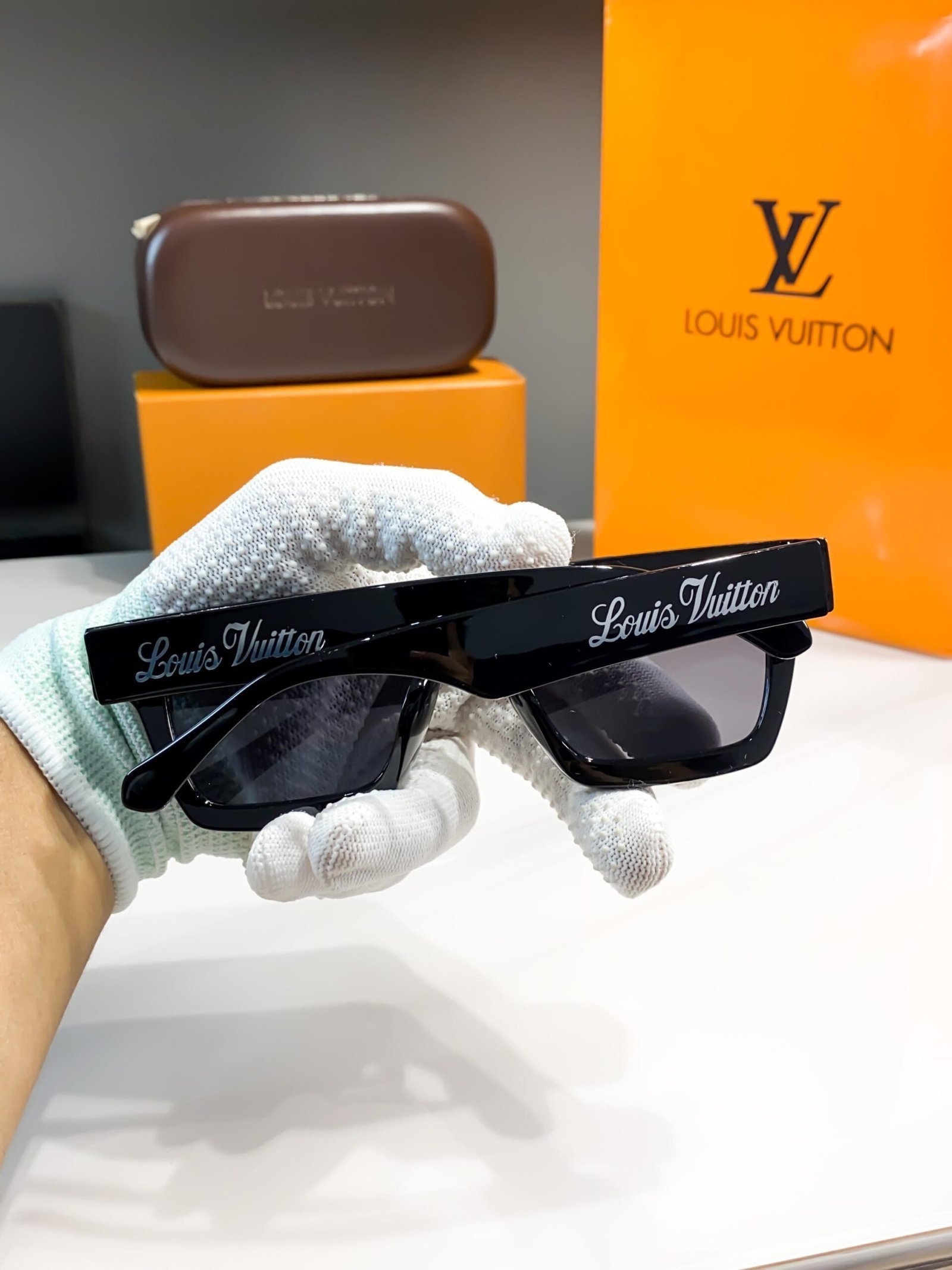 Louis Vuitton - Image 4